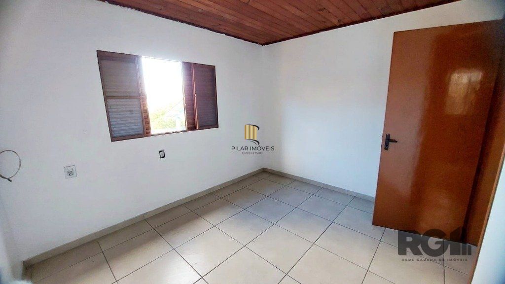 Casa de 3 dormitórios no bairro Cristal