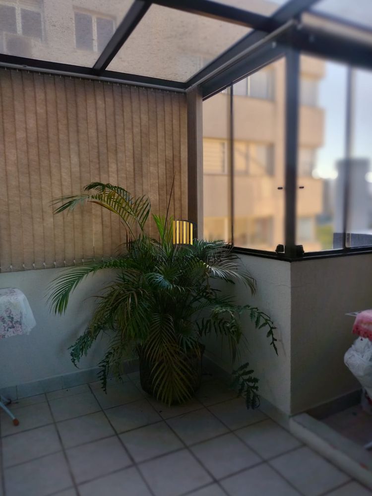 Cobertura 162m² semimobiliada no Menino Deus