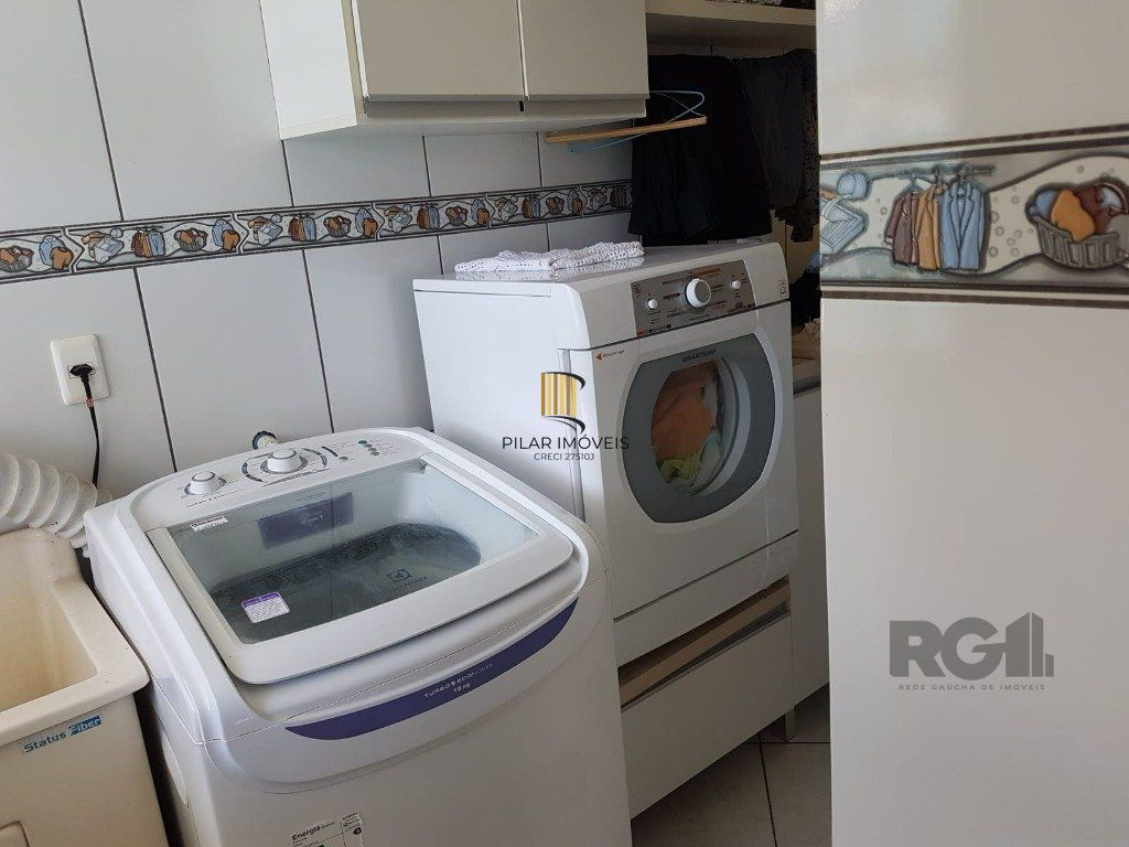 Casa 4 dormitórios no bairro Centenário