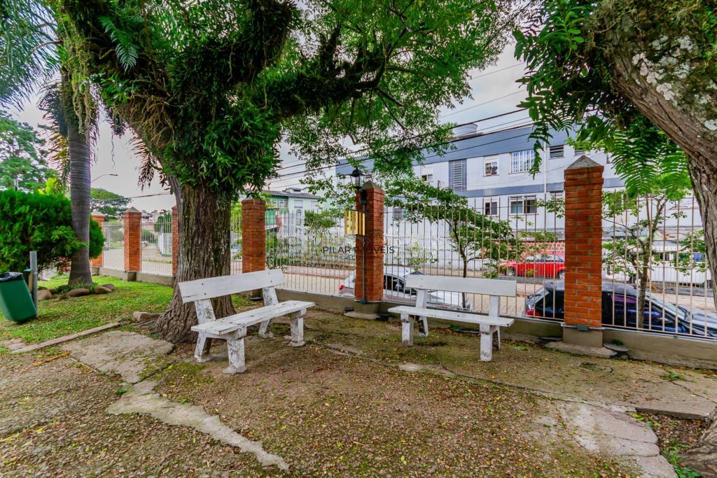 Apartamento 2 dormitórios e vaga rotativa.