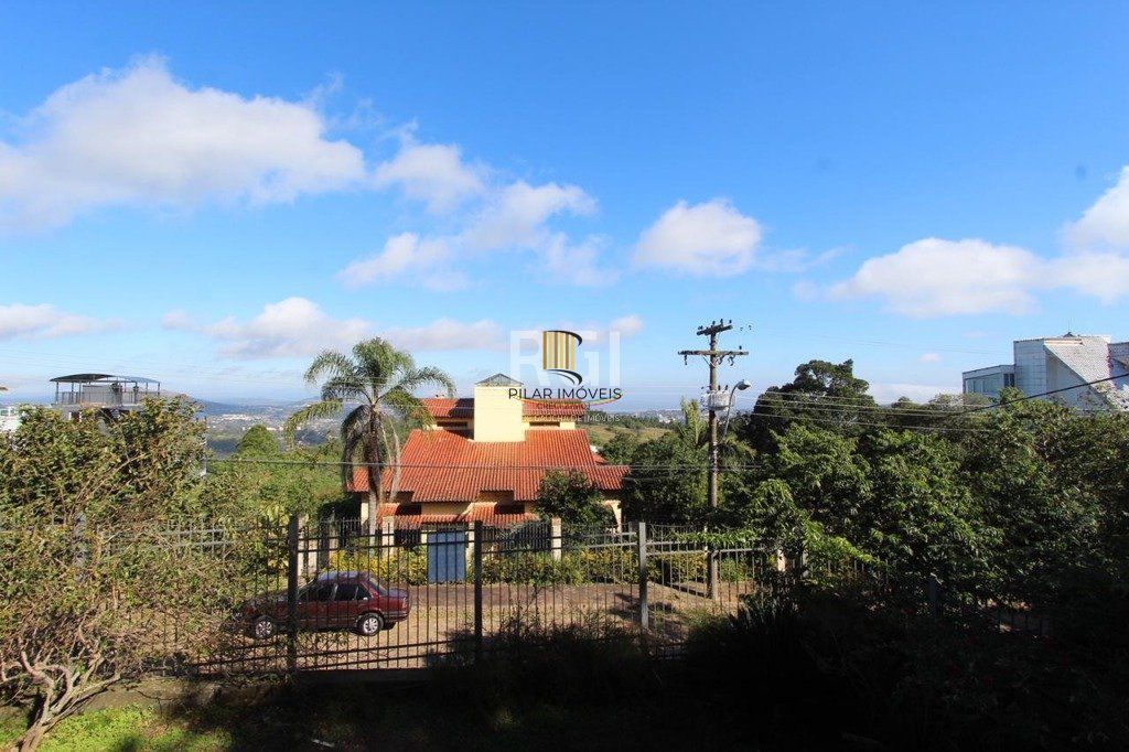 Casa para Venda - 269.06m², 4 dormitórios, sendo 2 suites, 5 vagas - Teresópolis