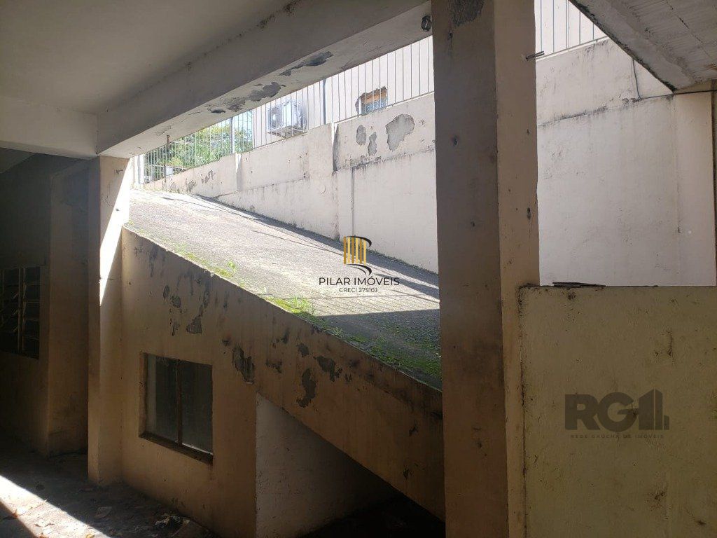 Casa 2 dormitórios no bairro Glória