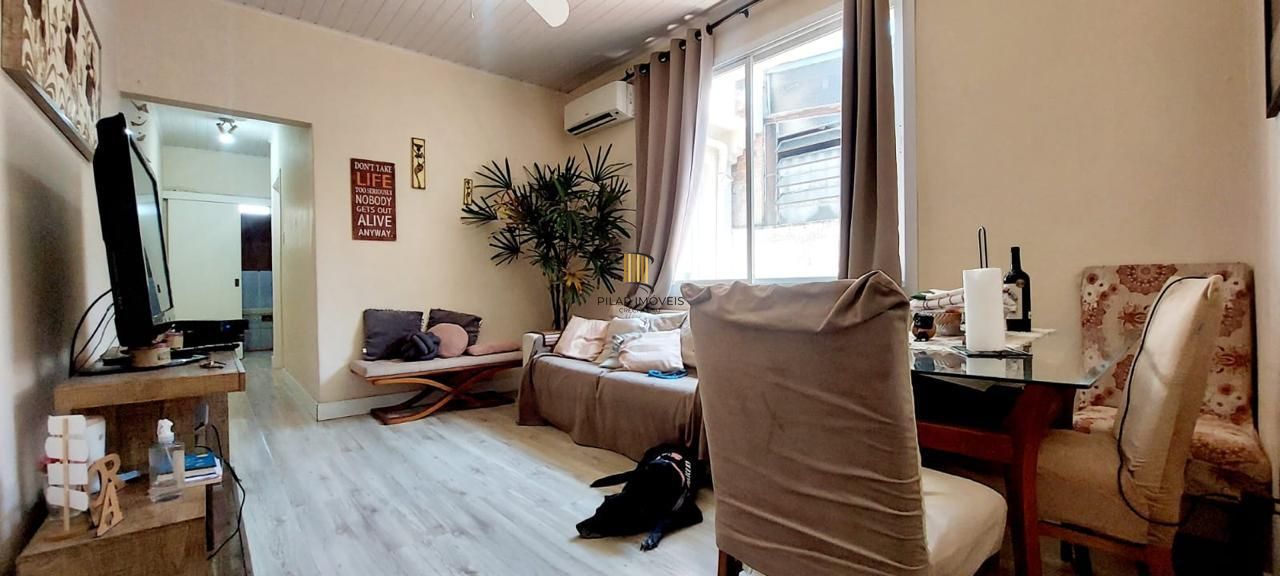 Apartamento de 2 dormitórios à venda no Menino Deus