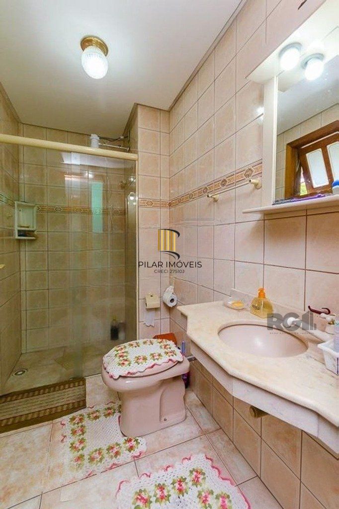 Casa de 3 dormitórios no bairro Vila Jardim