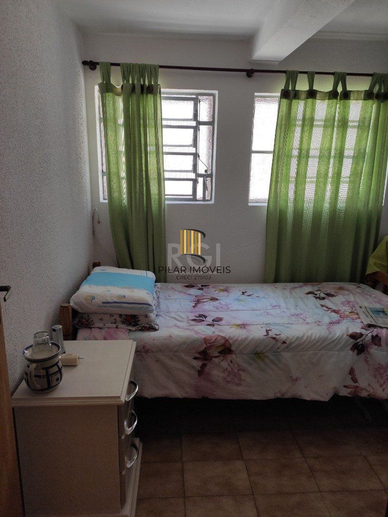 Casa para Venda - 142.8m², 4 dormitórios, 5 vagas - Teresópolis