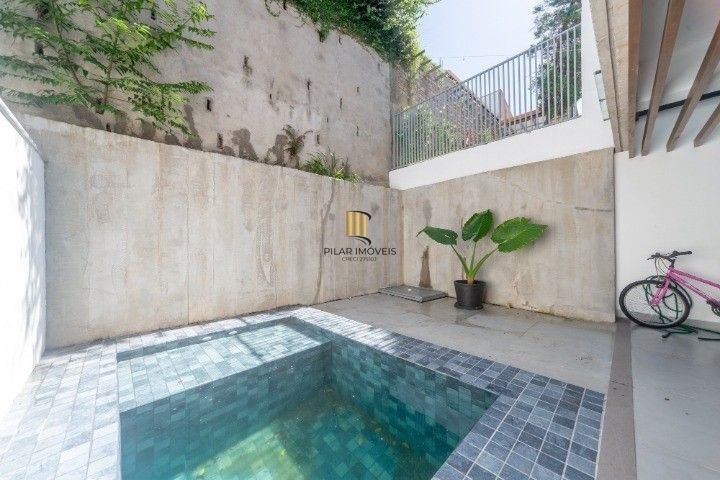 Casa 3 dormitórios no bairro Jardim Isabel