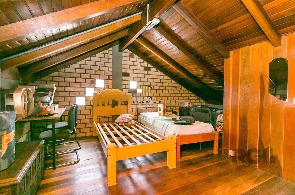 Casa 5 dormitórios no bairro Cristal
