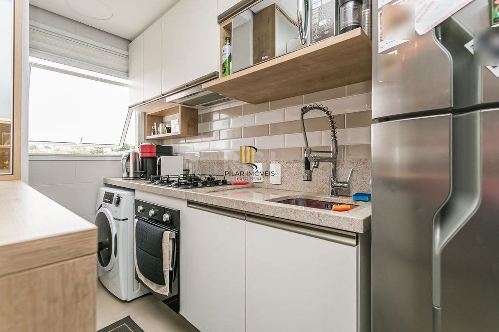 Apartamento de 2 dormitórios, 1 suíte e 1 vaga de garagem no bairro Medianeira