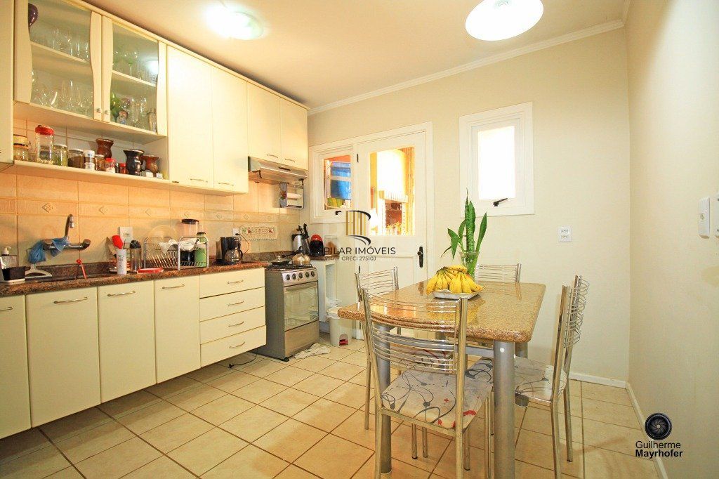 Casa Condominio para Venda - 131m², 3 dormitórios, sendo 1 suites, 2 vagas - Teresópolis