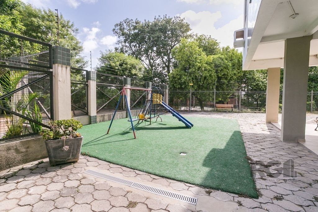Apartamento 59m² - 2 dormitórios e 1 vaga no bairro Cavalhada