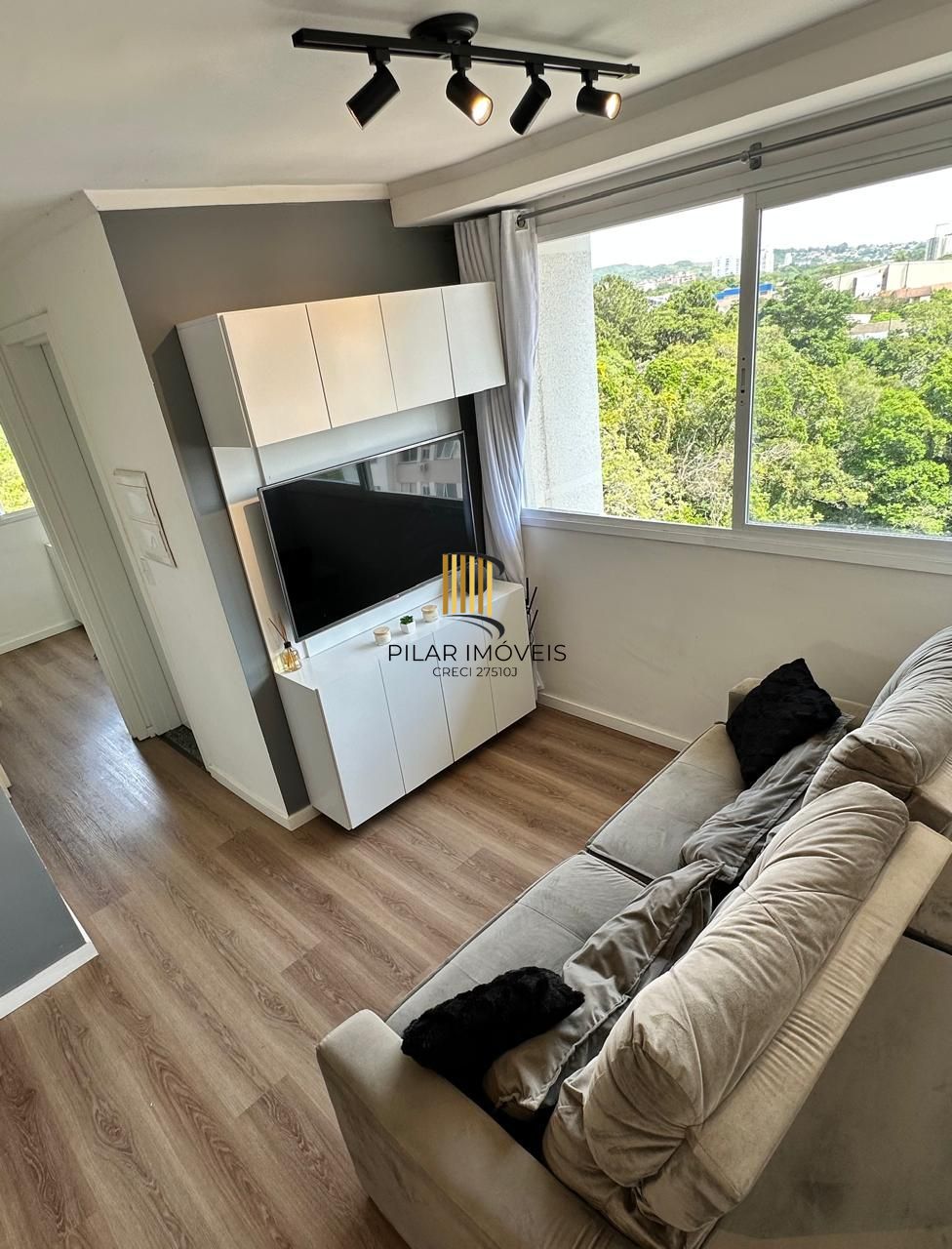 Apartamento de 2 dormitórios no Bairro Vila Nova - Porto Alegre.
