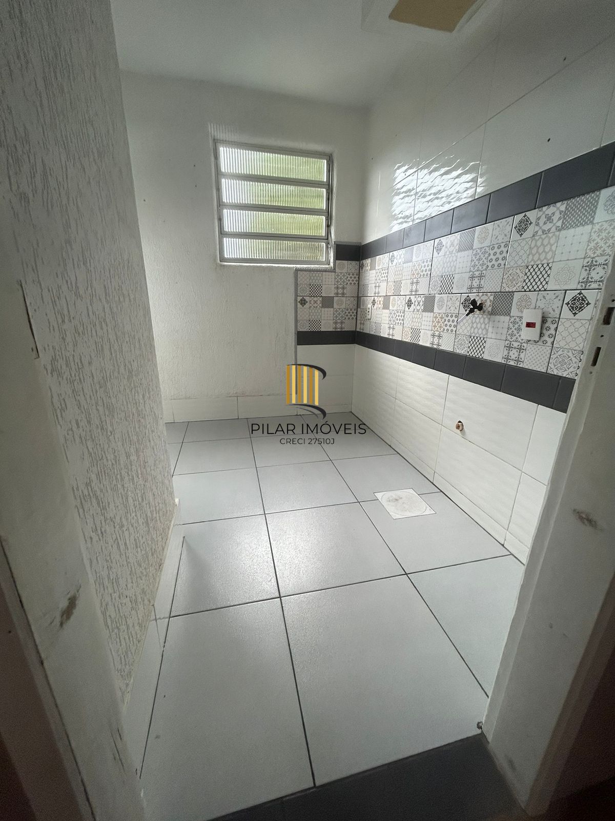Apartamento 2 dorms bem localizado no bairro Santa Rosa de Lima