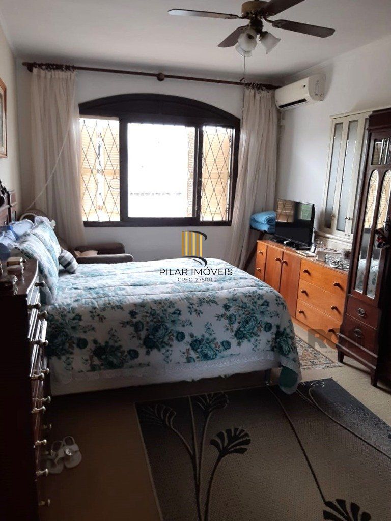 Casa 210m² - 3 dormitórios, 2 vagas