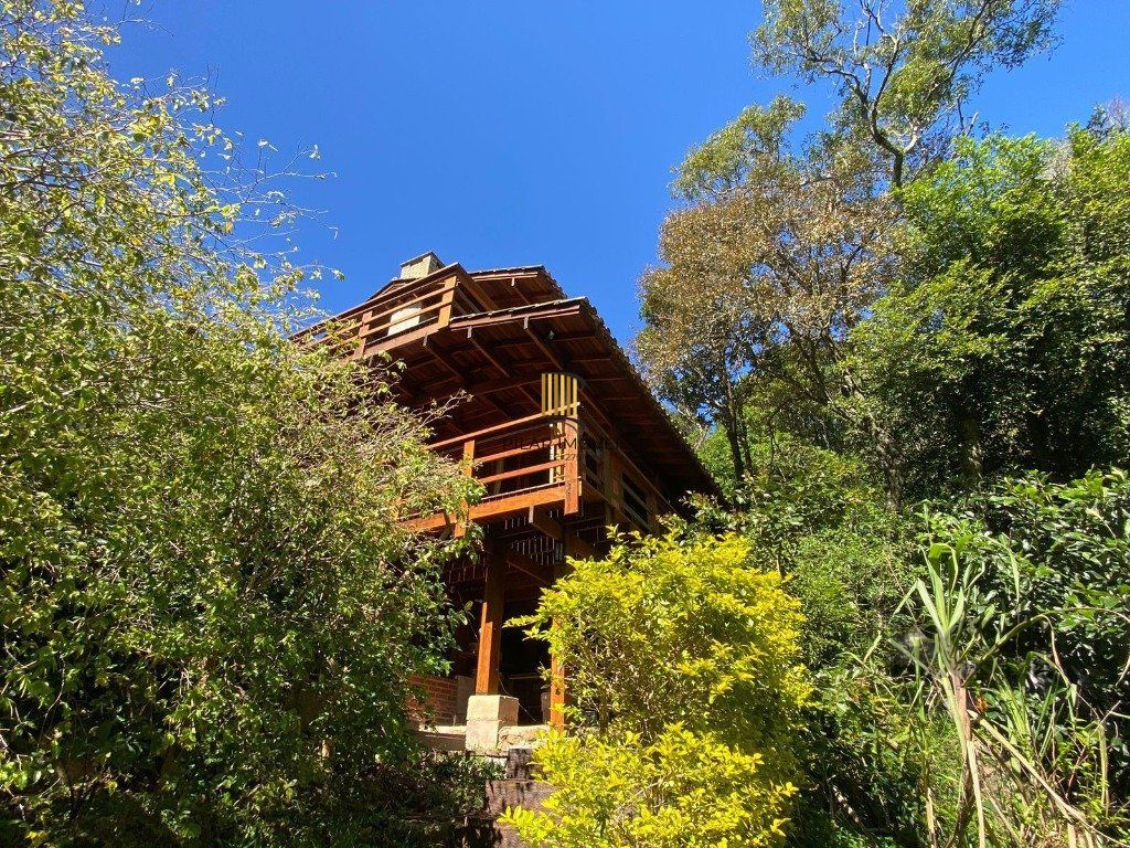 Casa 3 dormitórios no bairro Teresópolis