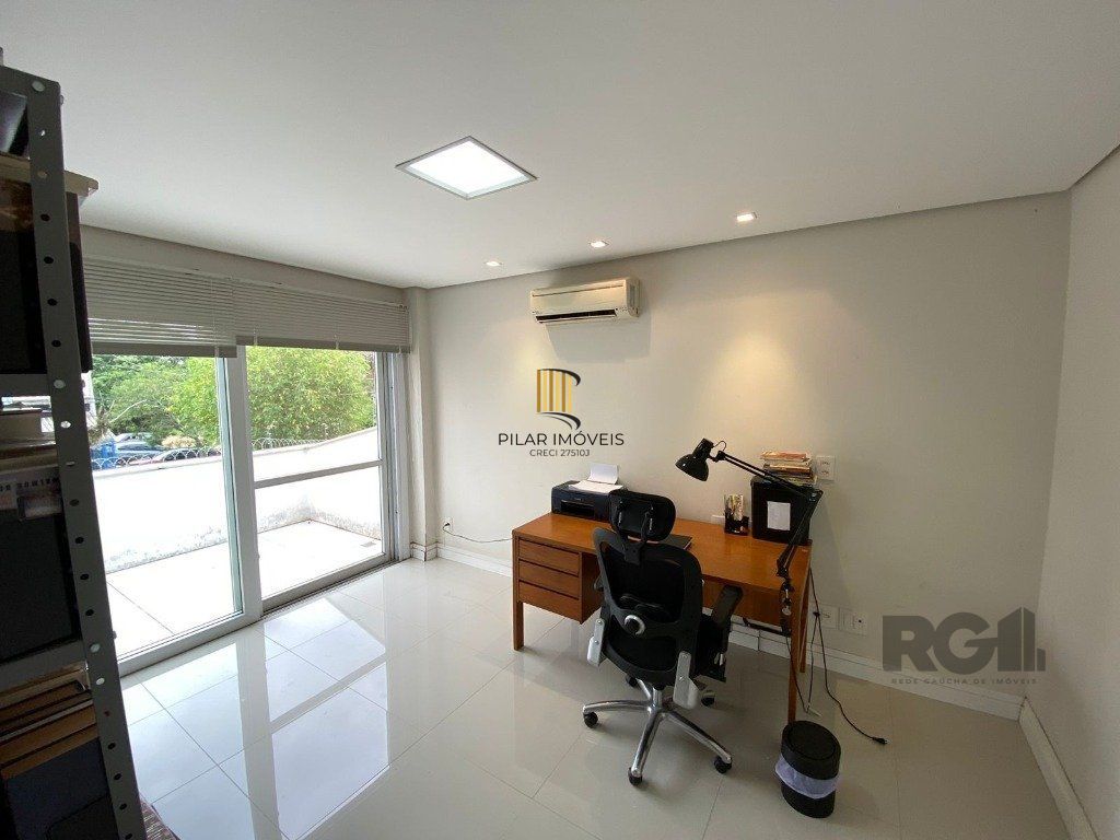 Casa 189m² - 3 suítes, piscina, 5 vagas no bairro Teresópolis