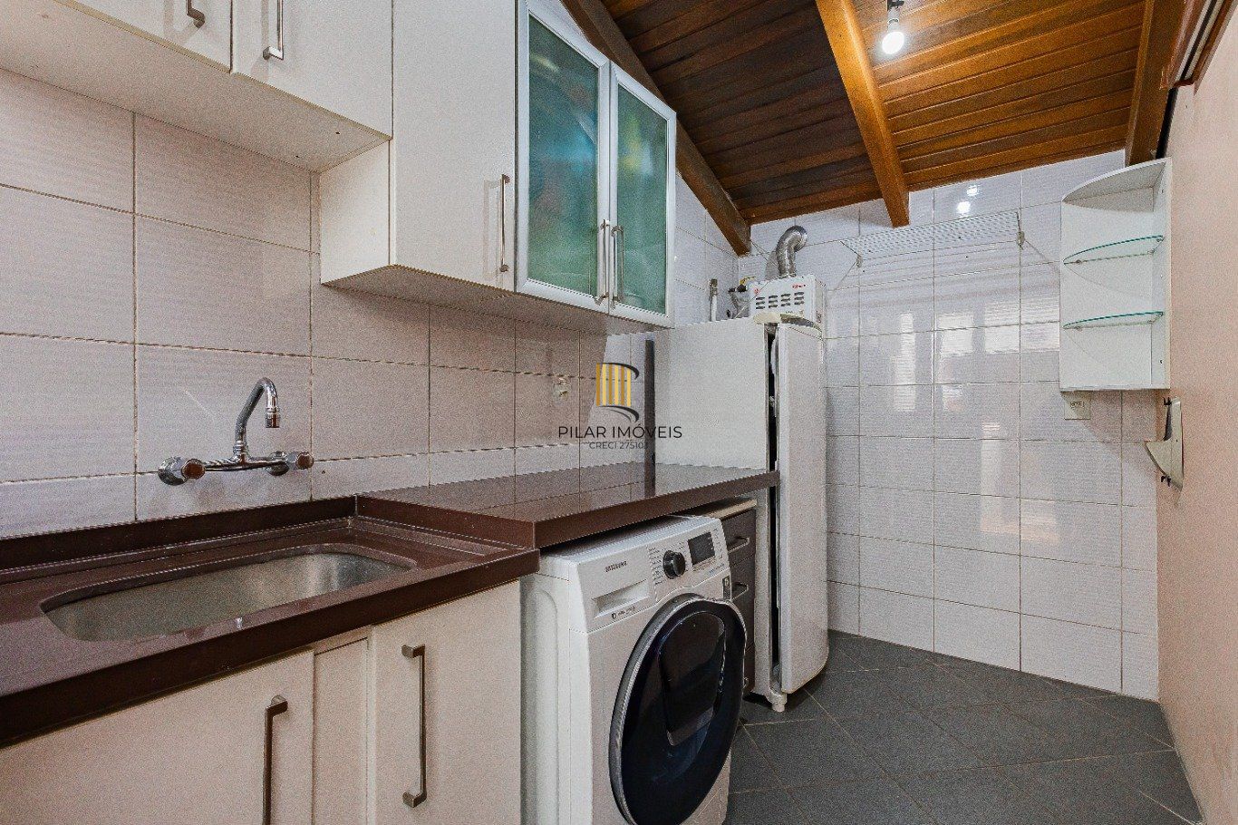 Casa de 4 dormitórios e 208m² à venda no Bairro Jardim Botânico, Porto Alegre.