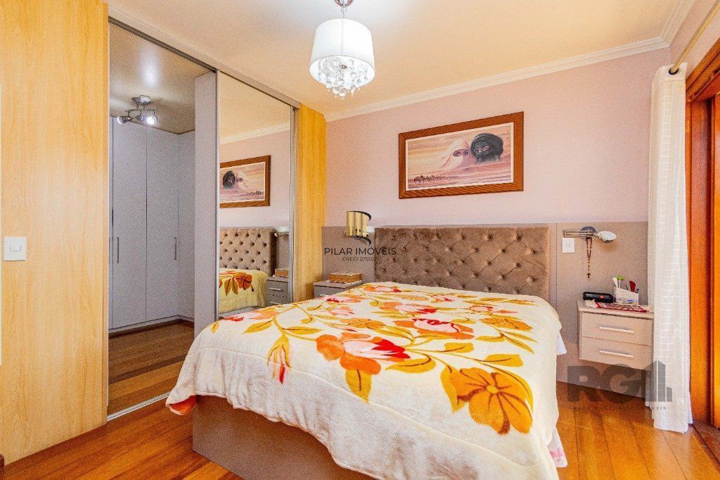 Casa de 4 dormitórios 304m² no bairro Jardim Lindóia