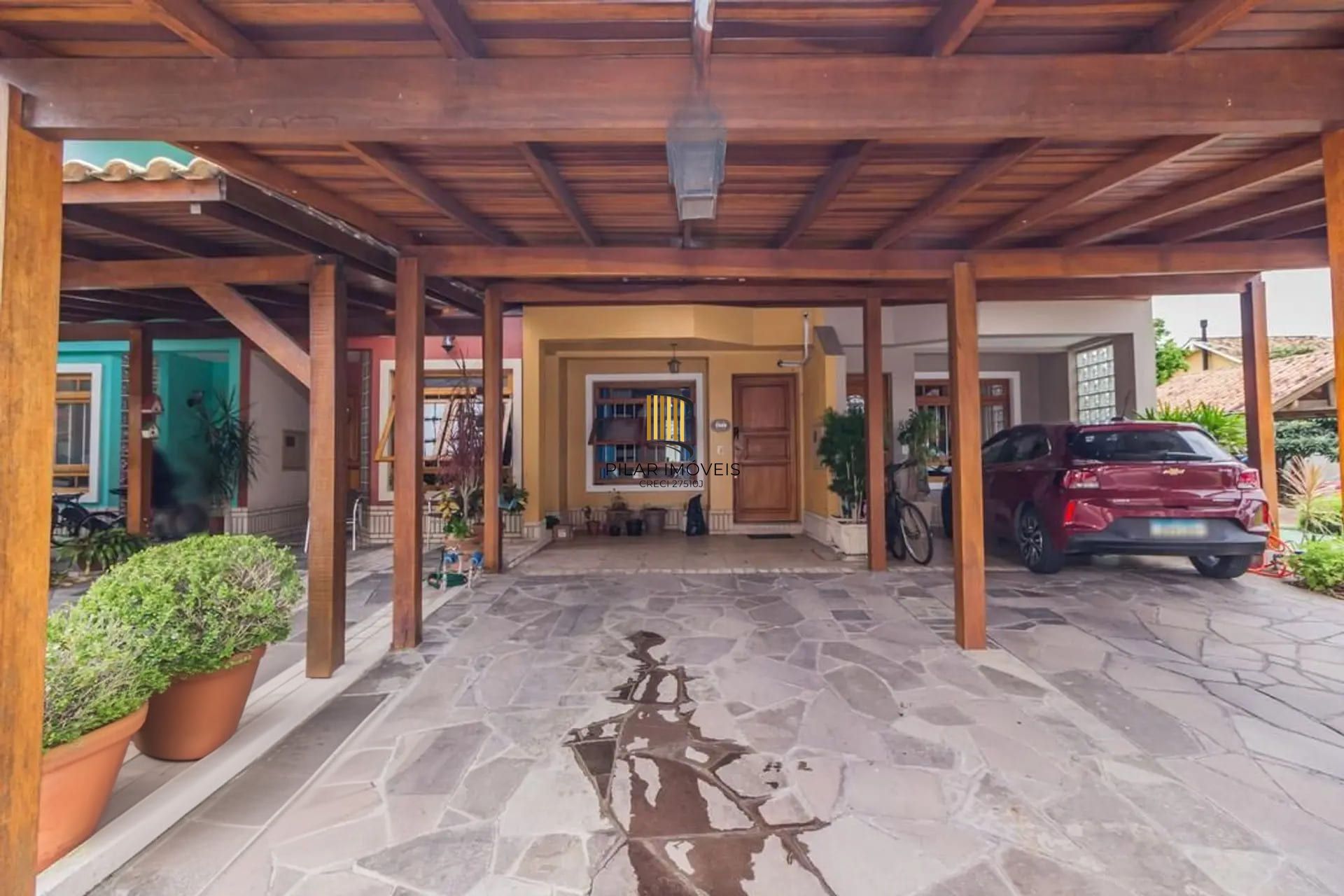Casa em Condomínio de 3 dormitórios, no Bairro Ipanema