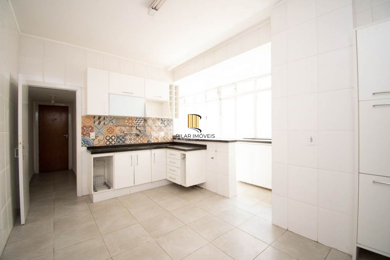 Apartamento de 3 dormitórios à venda no Bairro Centro Histórico, Porto Alegre.