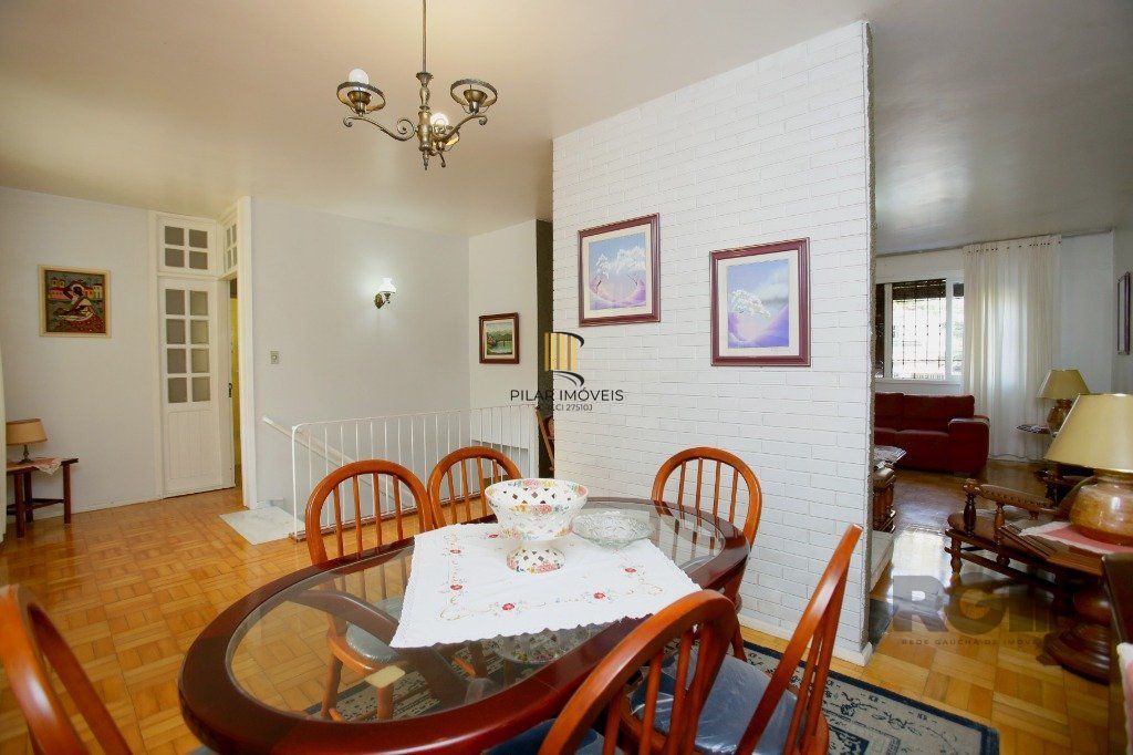 Casa 3 dormitórios no bairro Jardim  Botânico
