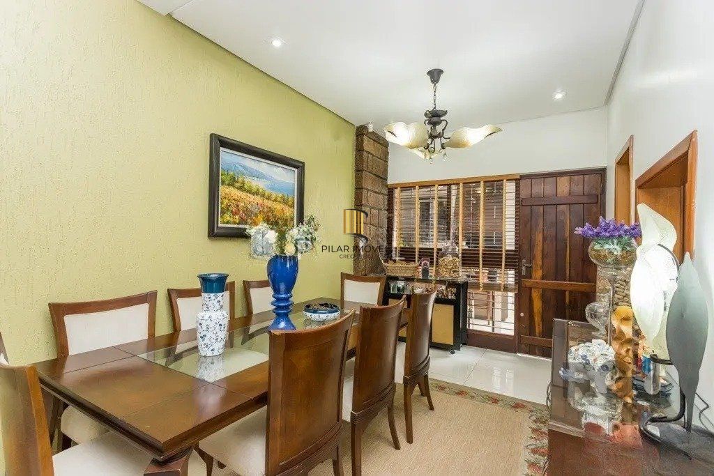 Casa com 3 dormitórios no bairro Jardim Lindóia