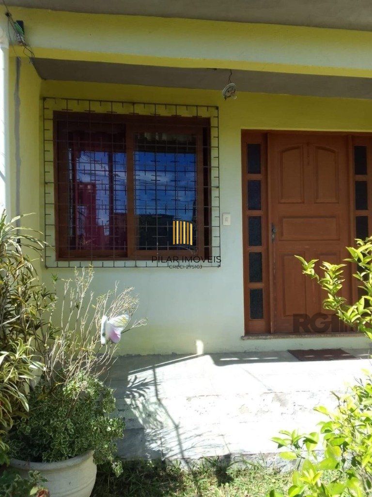 Casa de 4 quartos com 243,58m² no Bairro Lomba do Pinheiro