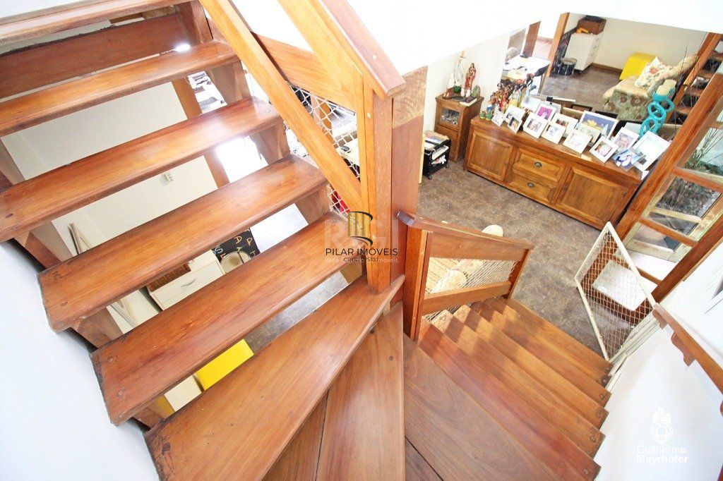 Casa para Venda - 151.36m², 3 dormitórios, sendo 1 suites, 2 vagas - Partenon