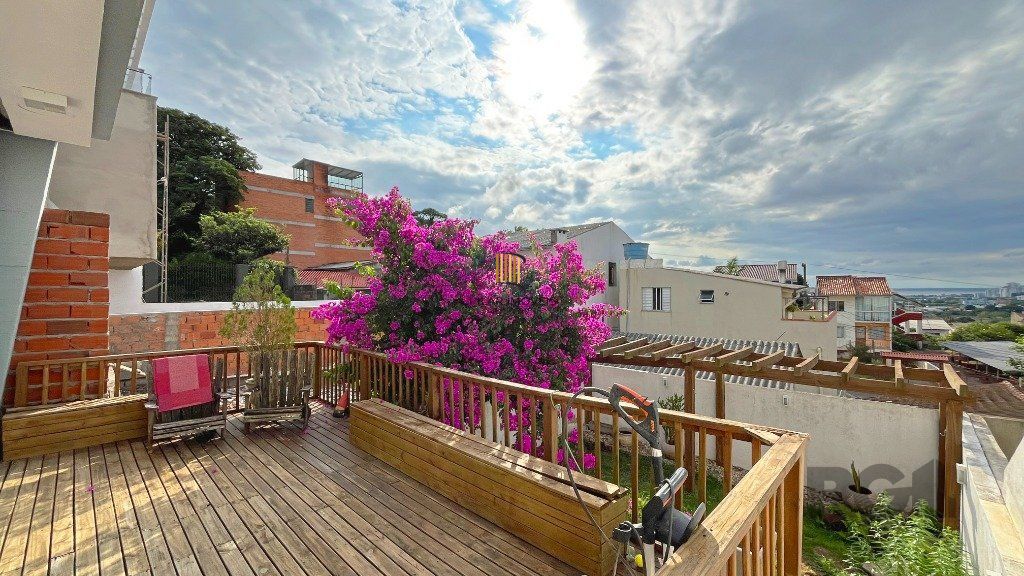 Casa 3 dormitórios no bairro Vila Nova