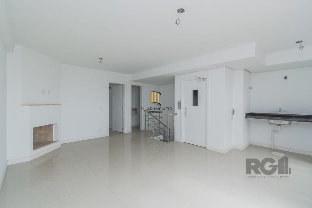 Excelente casa em condomínio de 251m² com 3 suítes e elevador!