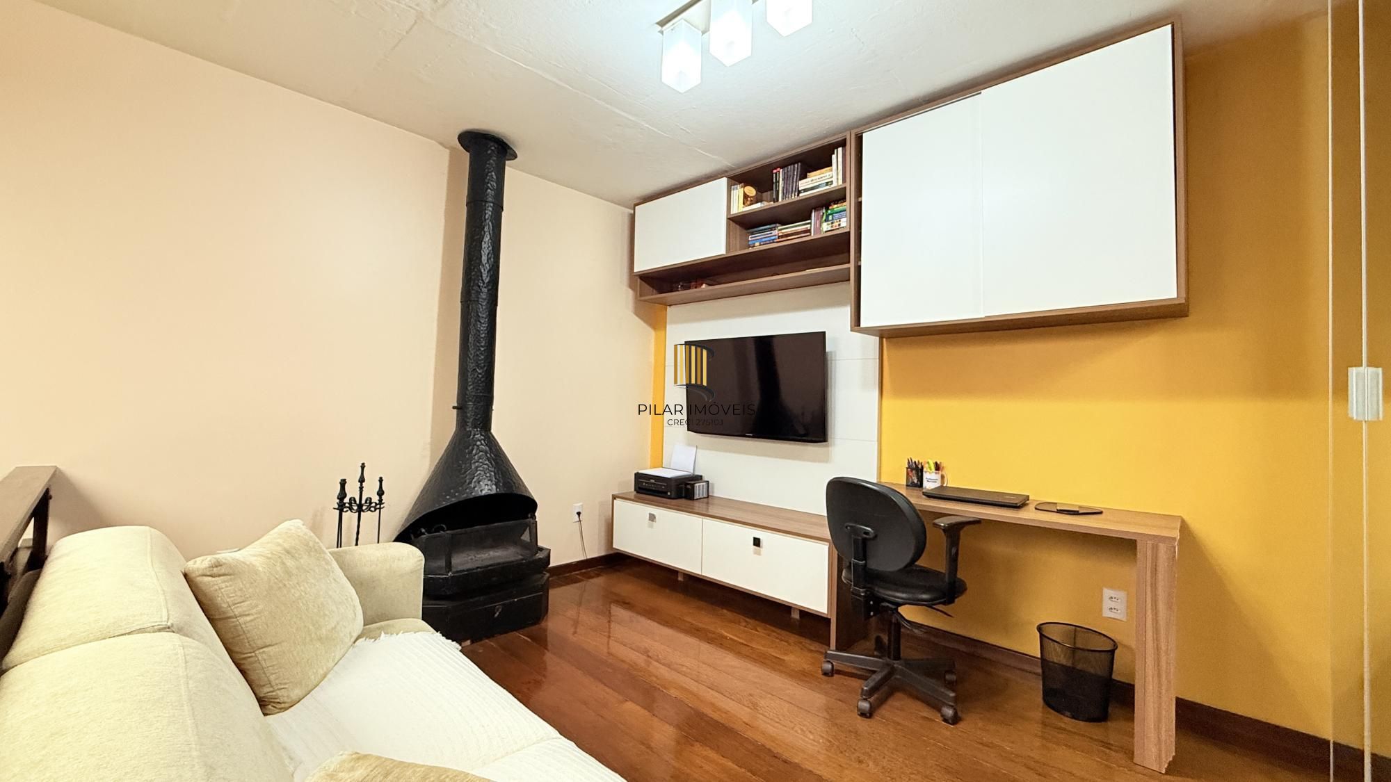 Casa para Venda - 260m², 4 dormitórios, sendo 1 suites, 4 vagas - Nonoai