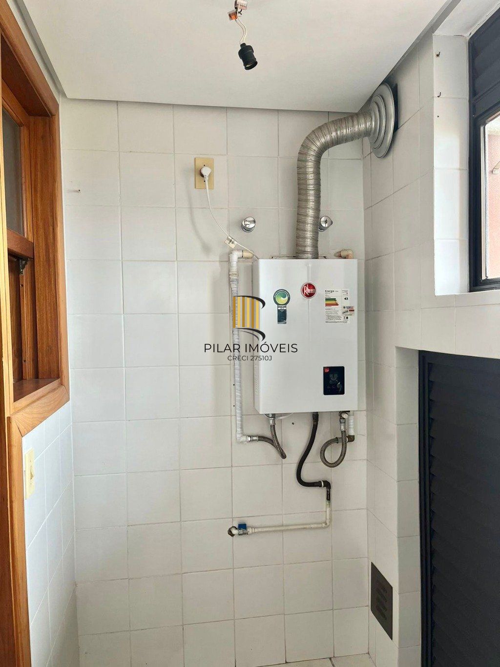 Apartamento de 4 dormitórios e 184m² à venda em Menino Deus, Porto Alegre.