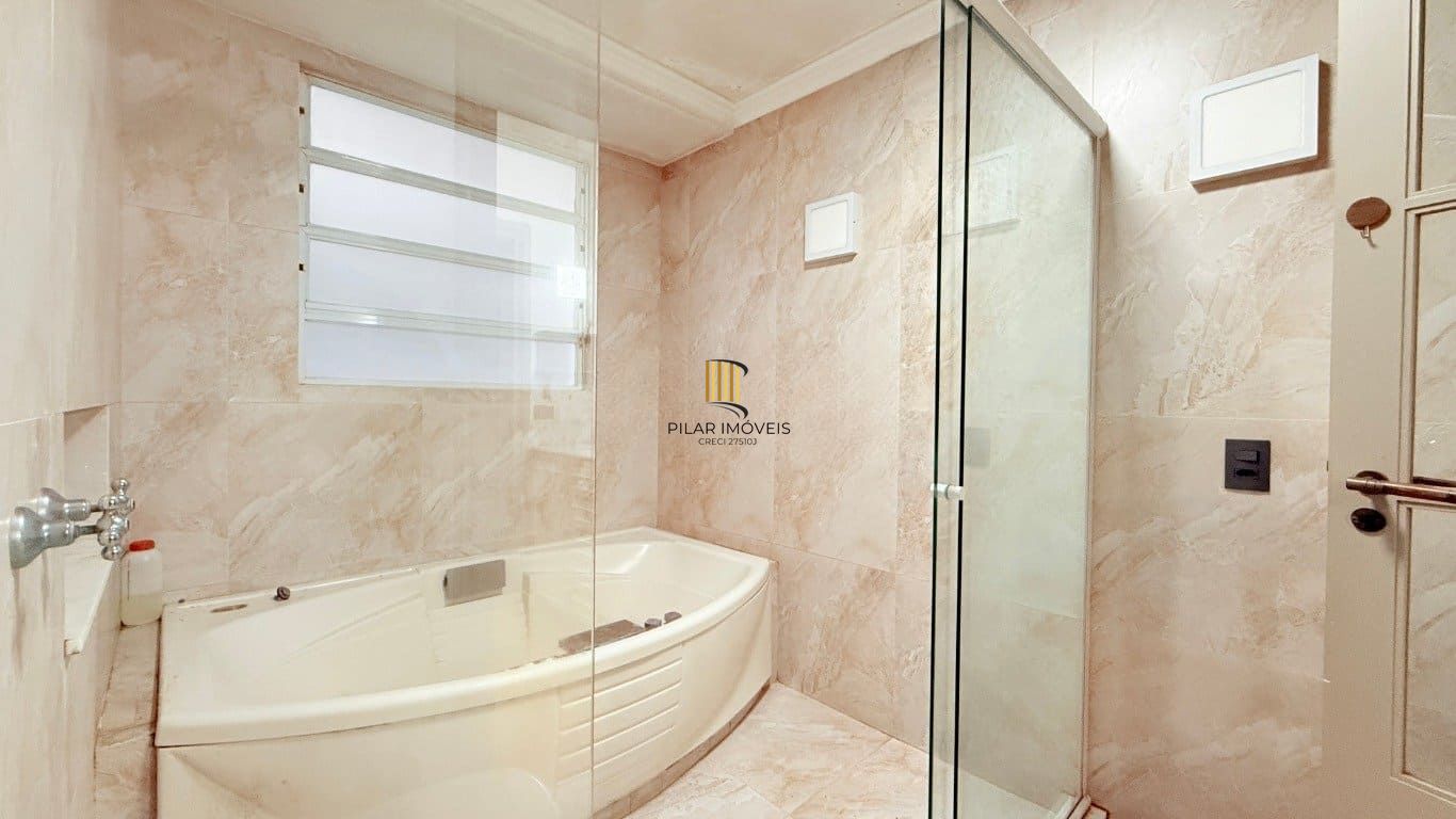 Apartamento de 3 dormitórios à venda em Independência, Porto Alegre