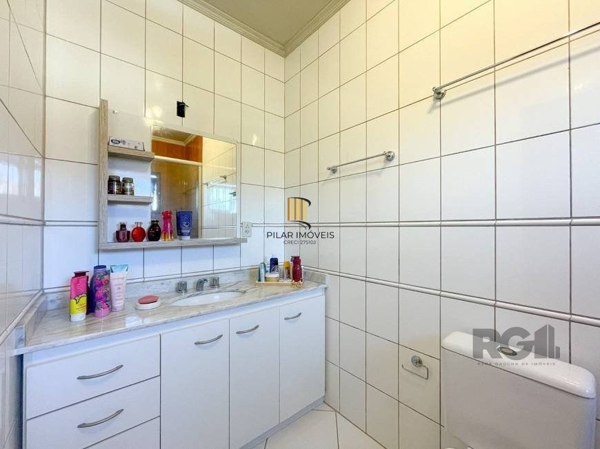 Excelente casa de 121m² com 3 dormitórios e 2 vagas.
