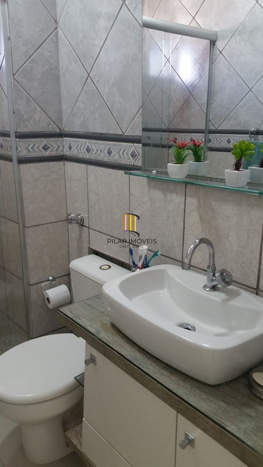 Apartamento de 3 dormitórios à venda  no Bairro Jardim Itu - Porto Alegre