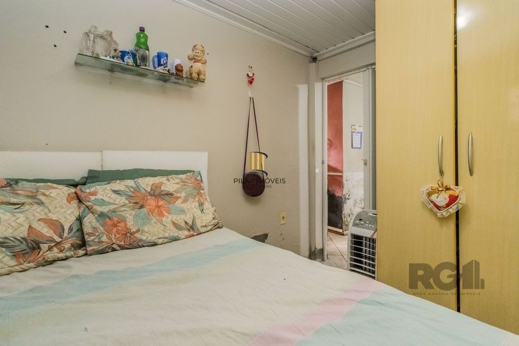 Casa de 4 dormitórios,  no bairro Vila Jardim
