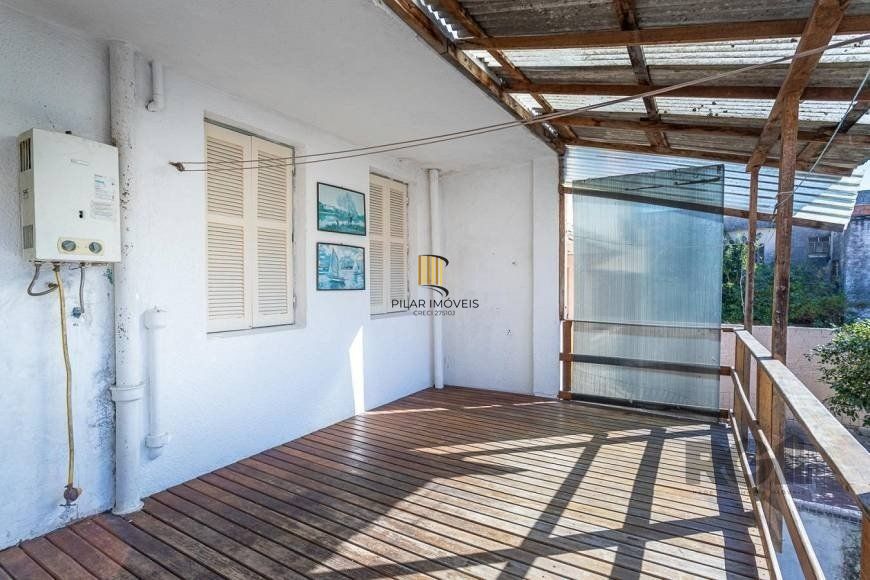 Casa 4 Dormitório(s) Bairro Medianeira