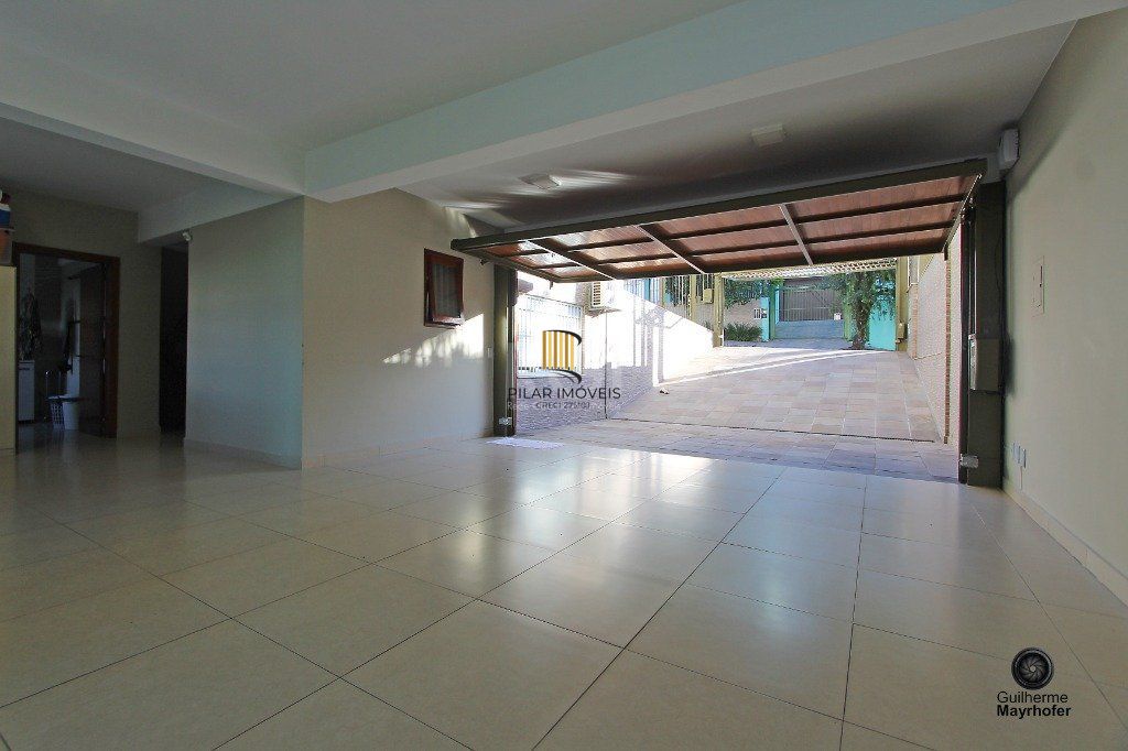 Casa para Venda - 445.52m², 4 dormitórios, sendo 4 suites, 4 vagas - Teresópolis