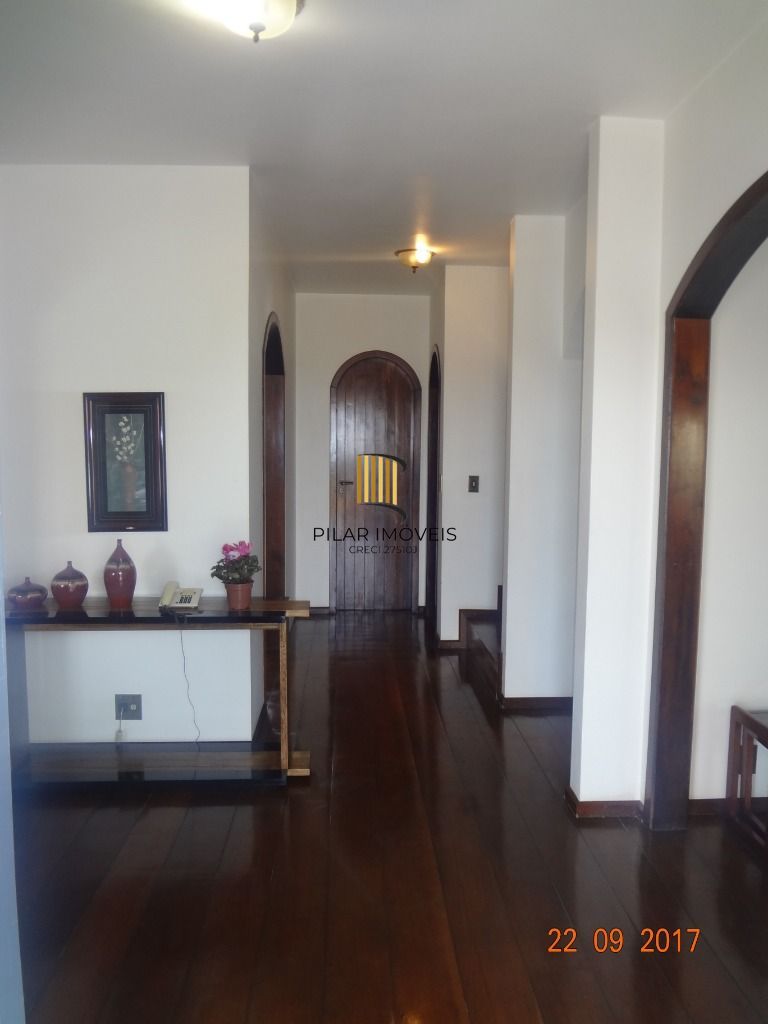 Casa para Venda - 365m², 4 dormitórios, sendo 2 suites, 6 vagas - Nonoai