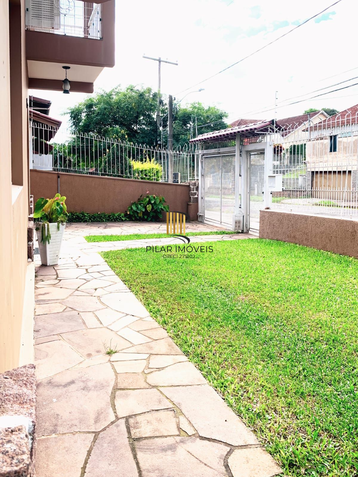 CASA RESIDENCIAL, REPAGINADA POR ARQUITETO COM MUITA ELEGÂNCIA E CONFORTO!