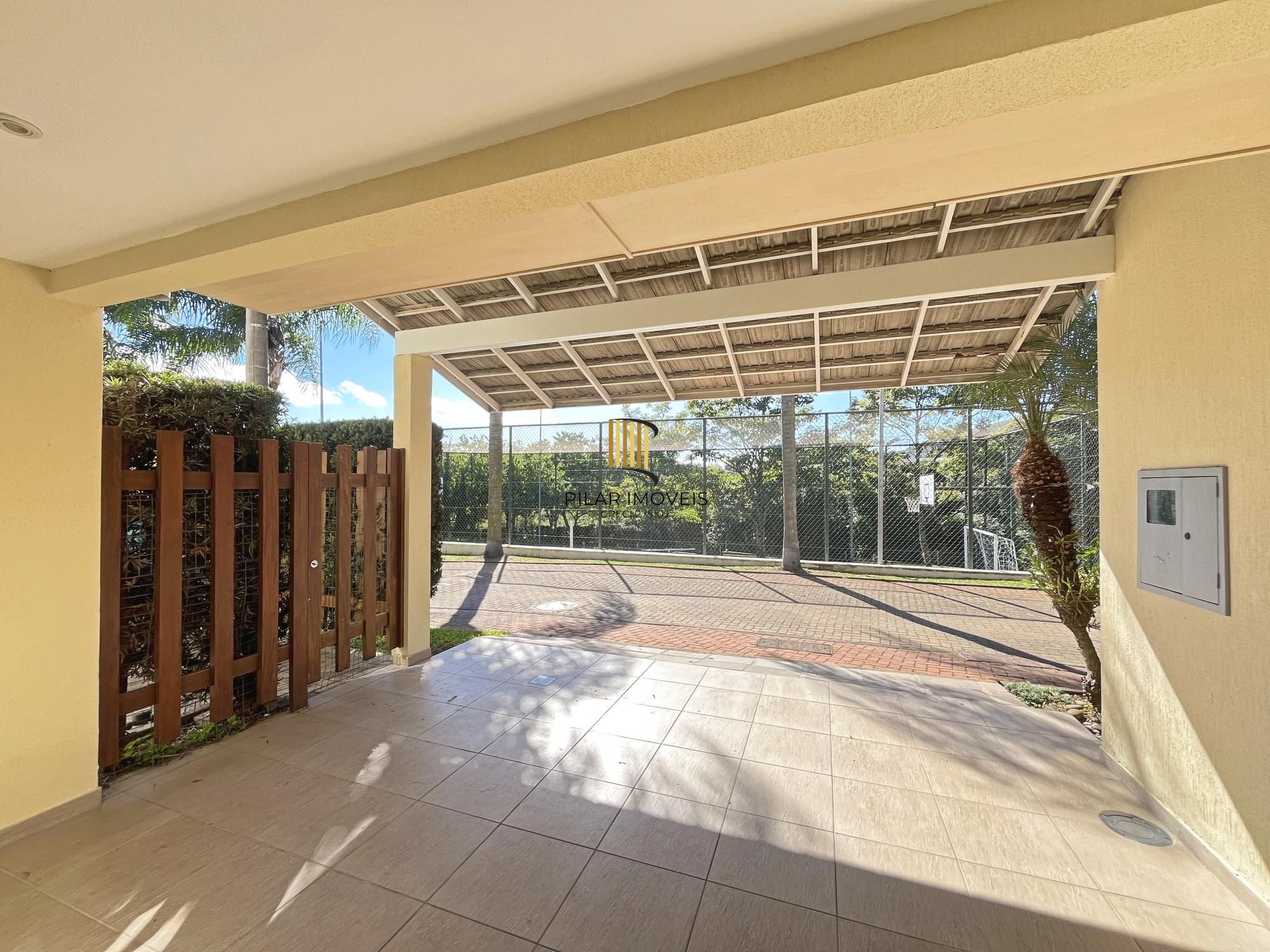 Casa de Condomínio 4 dormitórios no bairro Teresópolis