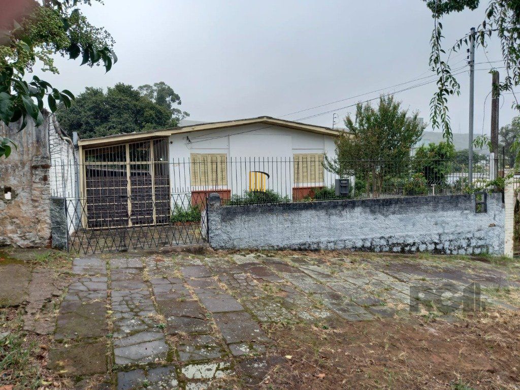 Casa 2 dormitórios no bairro Teresópolis