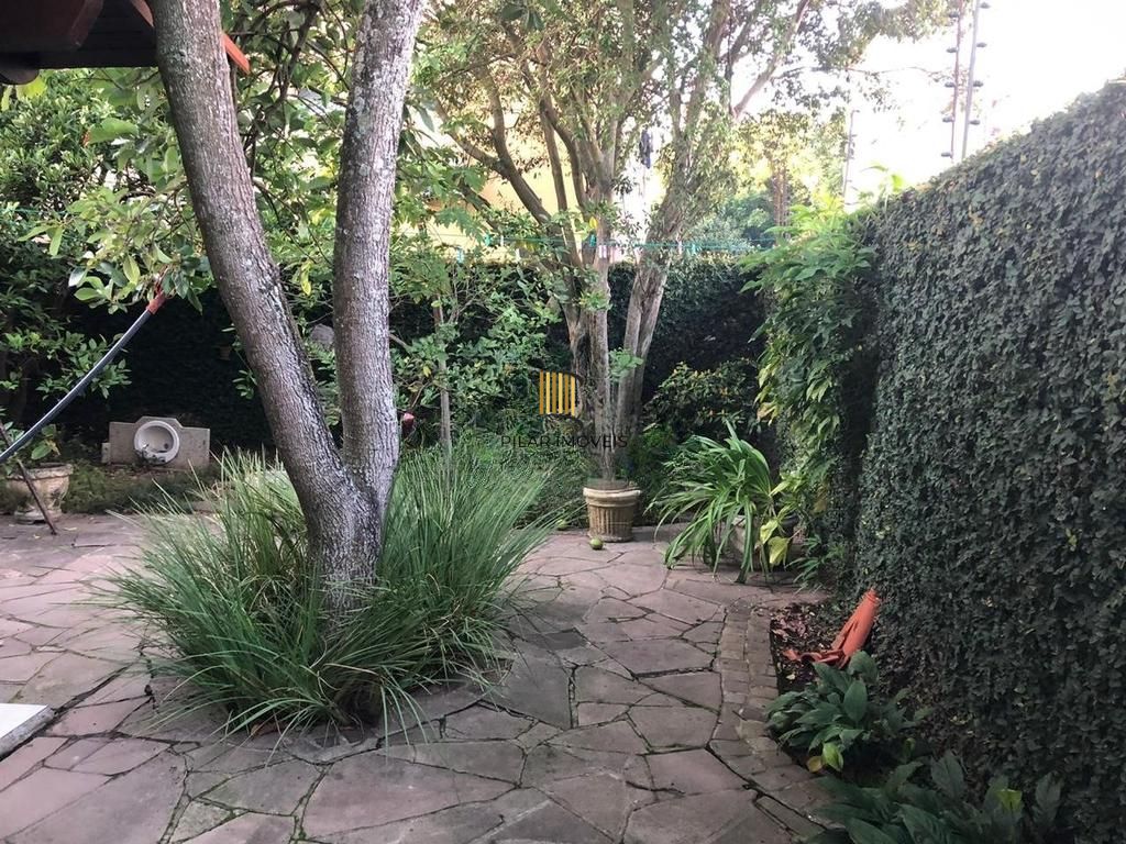 Casa de 3 dormitórios à venda no Bairro, Jardim do Salso - Porto Alegre