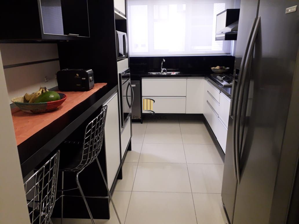 Apartamento na Bela vista com 3 suites, 4 garagens, 1 apartamento por andar.
