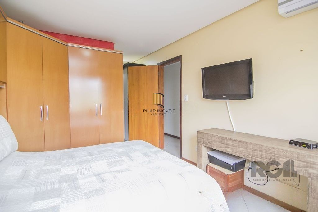 Casa 115m² - 3 dormitórios, 3 vagas no bairro Jardim Leopoldina