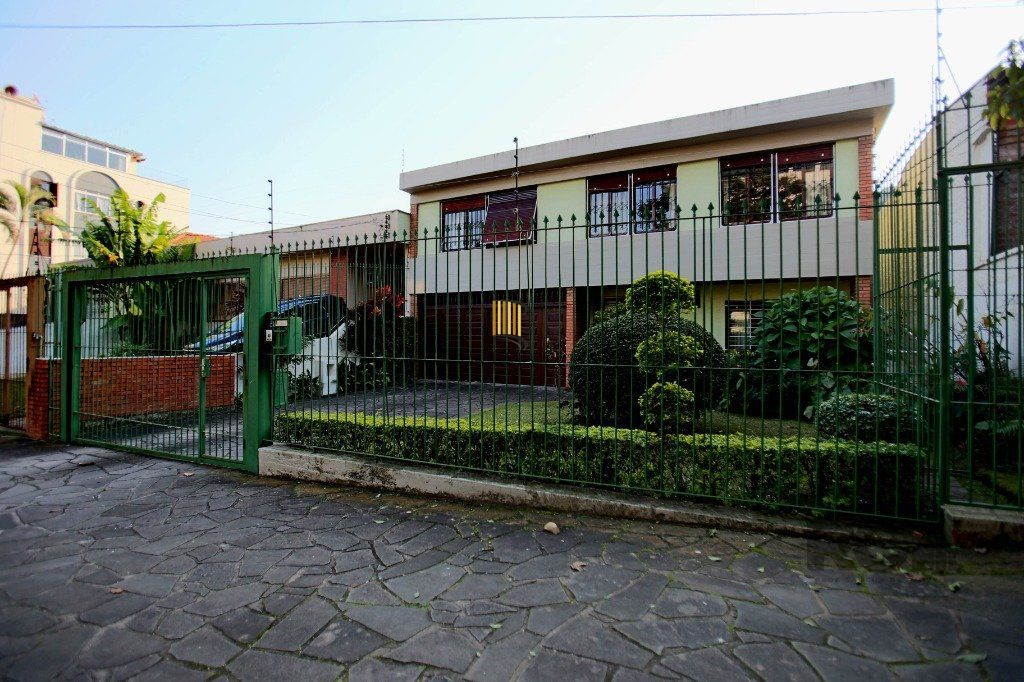 Casa 3 dormitórios no bairro Jardim  Botânico