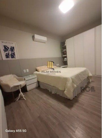 Casa reformada com 3 dormitórios, 5 vagas no bairro São João