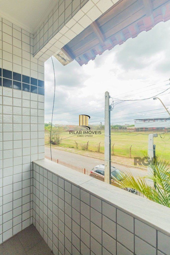 Casa com 240m², 3 dormitórios, 6 vagas no bairro Sarandi
