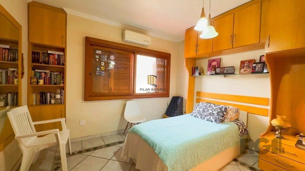 Casa com 4 quartos no bairro nonoai