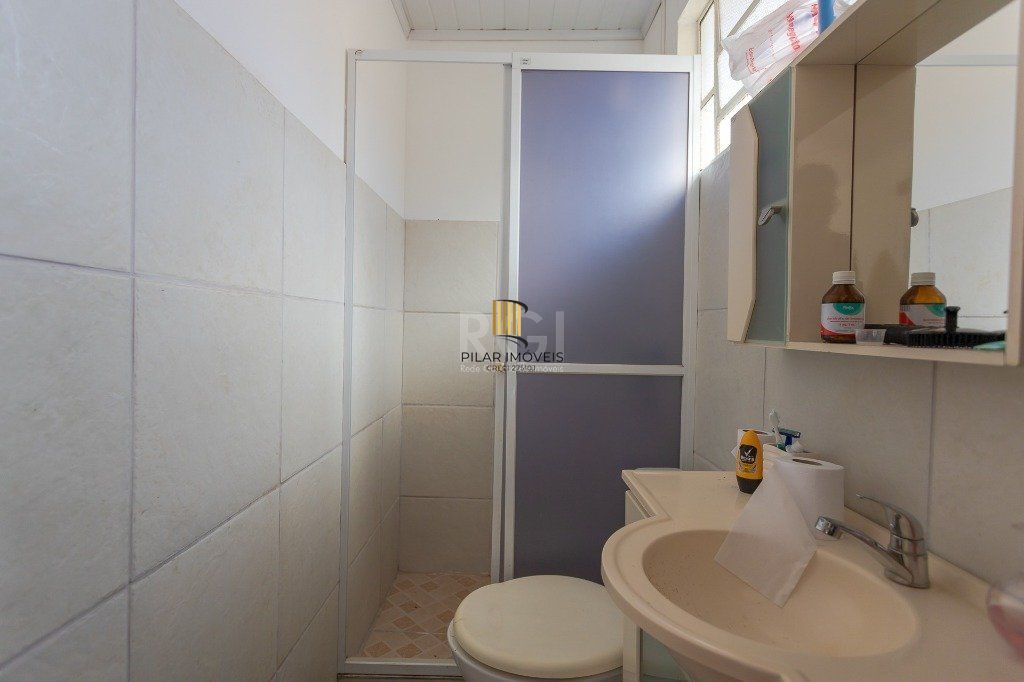 Casa 4 Dormitório(s) Bairro Glória