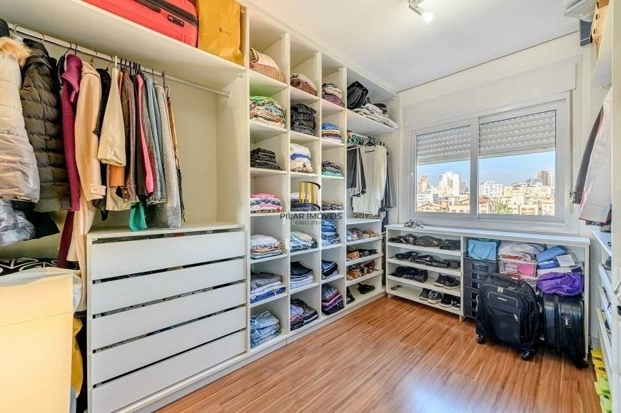 Apartamento 68 m² mobiliado, 2 dormitórios, sendo 1 suíte e 1 vaga.